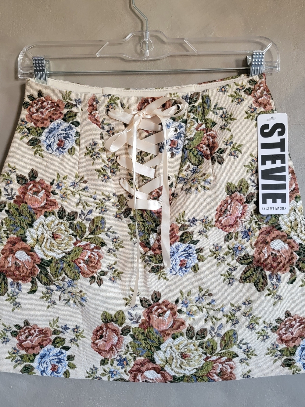 Stevie Cream Floral Tapestry Mini Skirt With Lace Up Detail Size Small - Picture 5 of 6